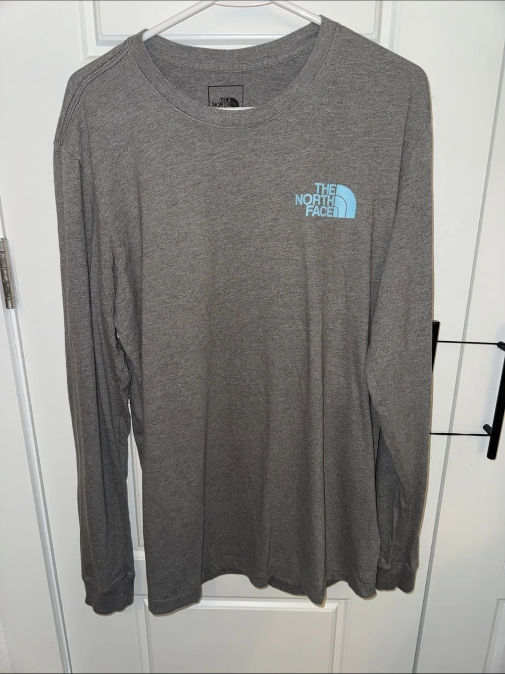 Men’s Northface Long Sleeve Graphic Tee - Large